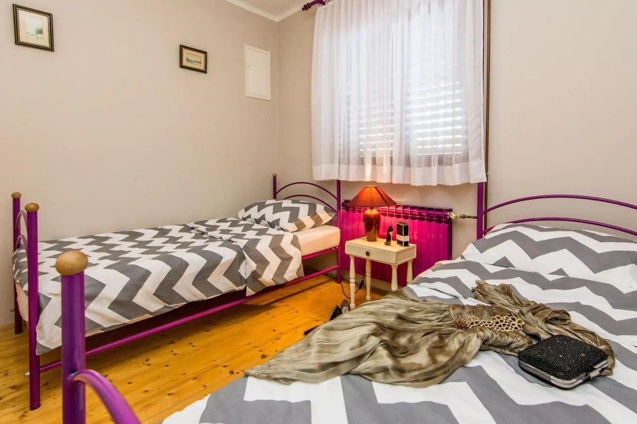 Seaside Family Friendly House With A Swimming Pool Krusevo, Novigrad - 21963 Villa Basic 0*,  Croatia