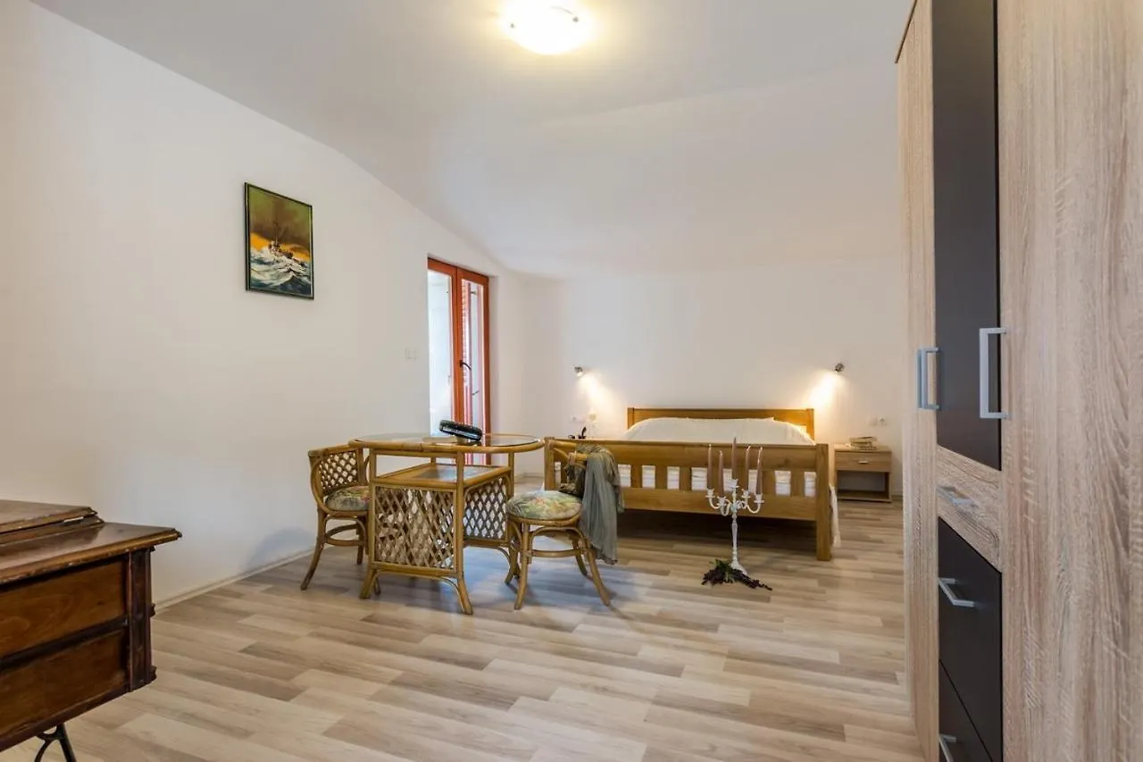 Seaside Family Friendly House With A Swimming Pool Krusevo, Novigrad - 21963 Villa Basic Croatia