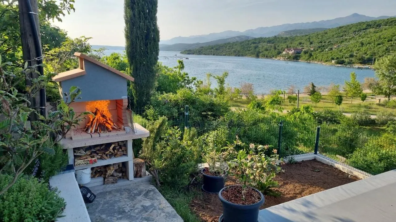 Basic Seaside Family Friendly House With A Swimming Pool Krusevo, Novigrad - 21963ヴィラ